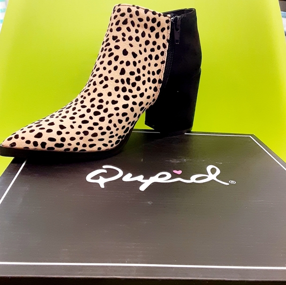 QUPID Leopard Animal Print Suede Point-Toe Colorblock Two-Tone Ankle Booties NWT - Picture 4 of 8